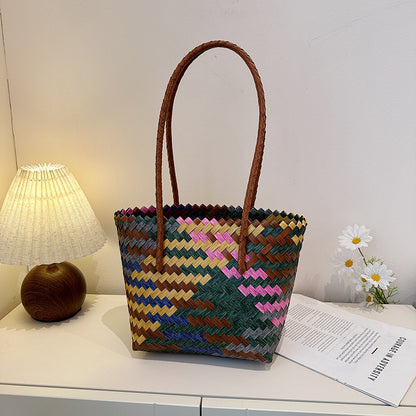 Handgewebte mehrfarbige Strohtasche