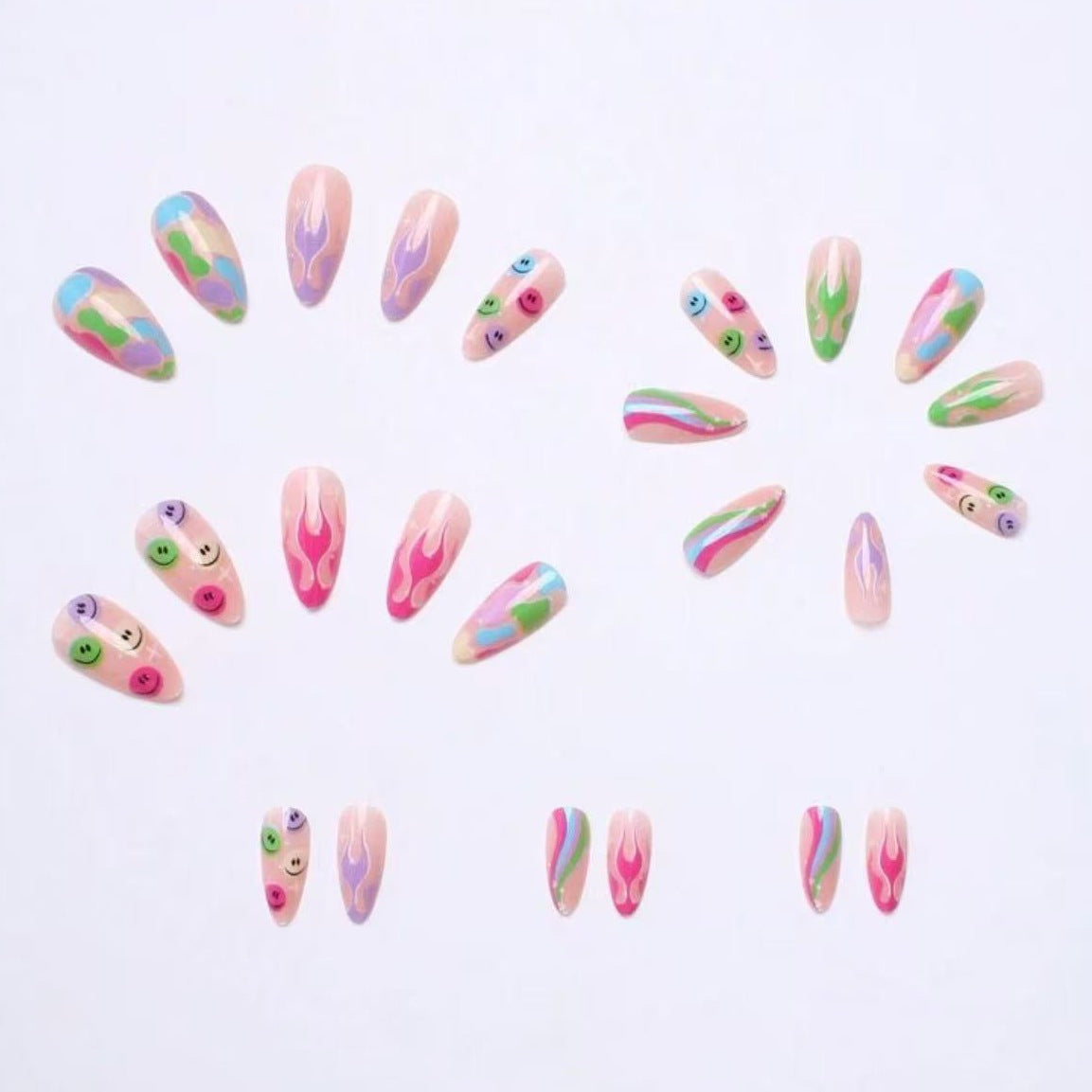 Kreatives Kunstnagelset mit verspielten 3D-Motiven Brehn