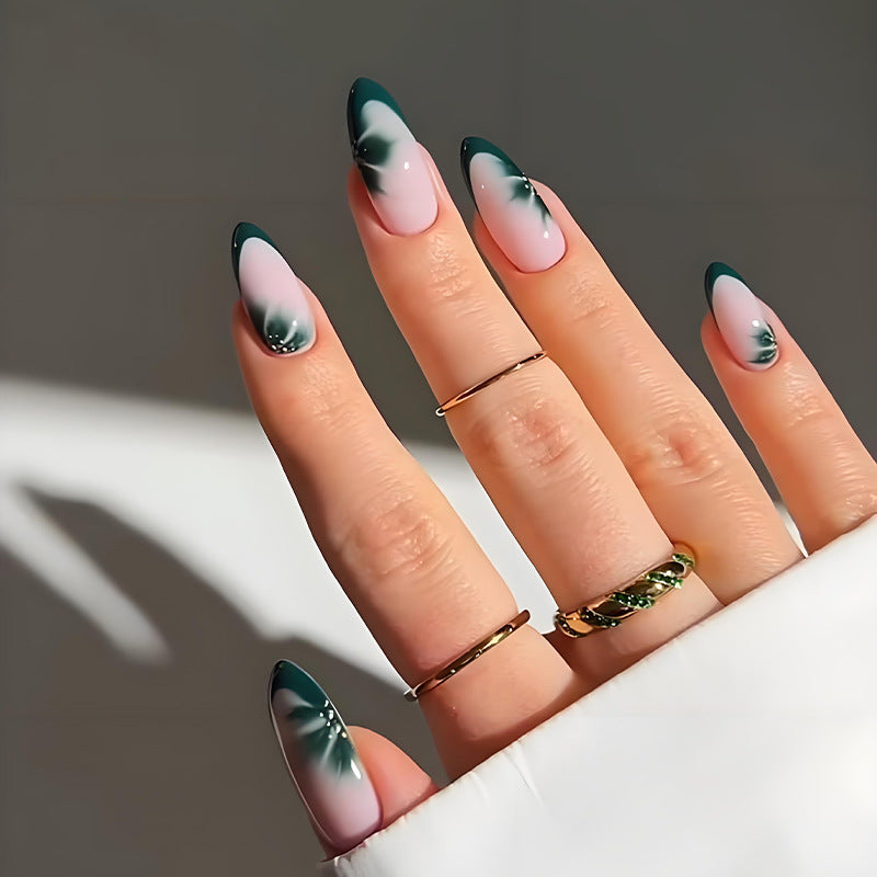 Kunstnägel mit elegantem Blumen-Design Brehn