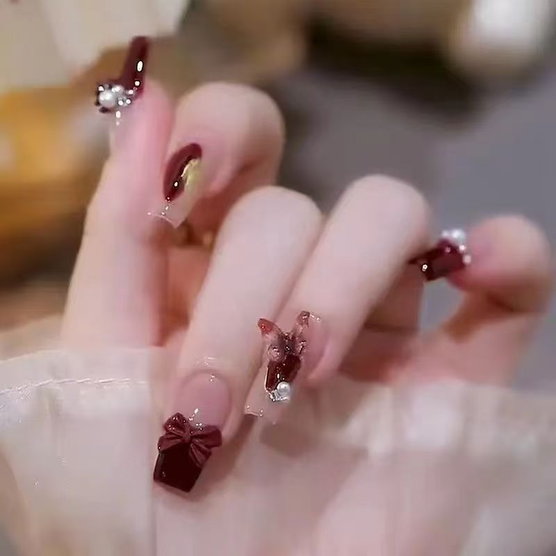 Kunstvolle Nagelspitzen Design Brehn