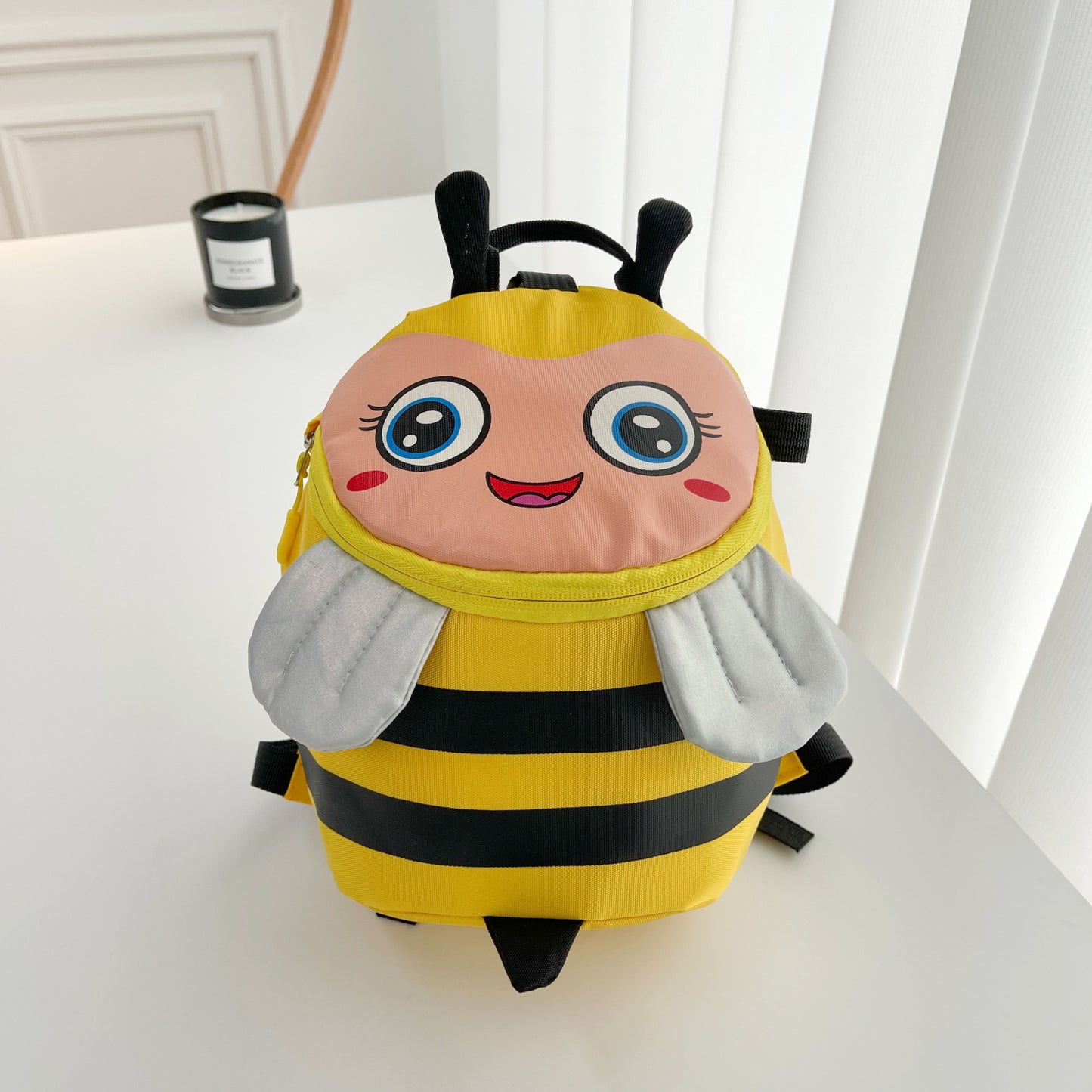 Plüsch-Rucksack mit Bienenmotiv und Praktischen Fächern Brehn