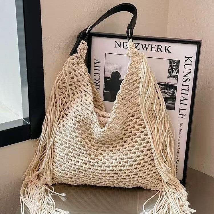 Damen Makramee Handtasche mit fransigen Details Brehn
