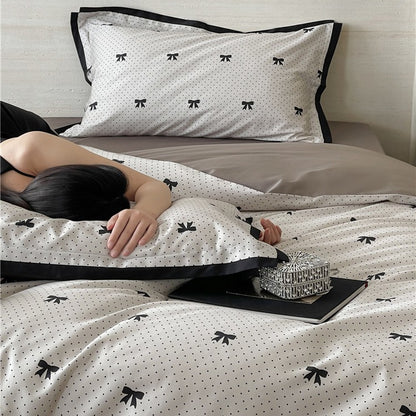 Luxuriöses Baumwollsatin-Bettwäsche-Set mit Schmetterlingsmotiv und kontrastierter Rahmenkante