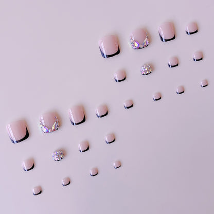 Fußnagelkunstset mit glamourösen 3D-Verzierungen und eleganten Akzenten Brehn