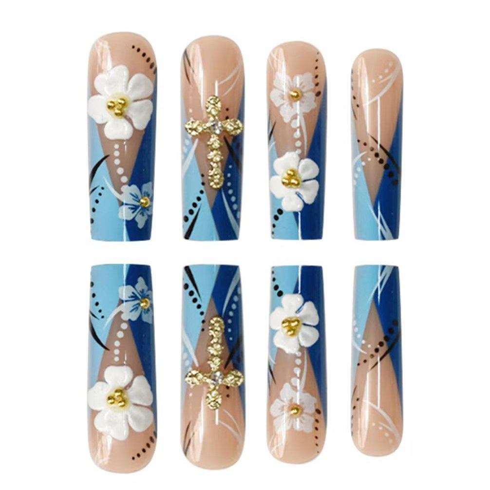 Künstlerische Nagelkunst Brehn