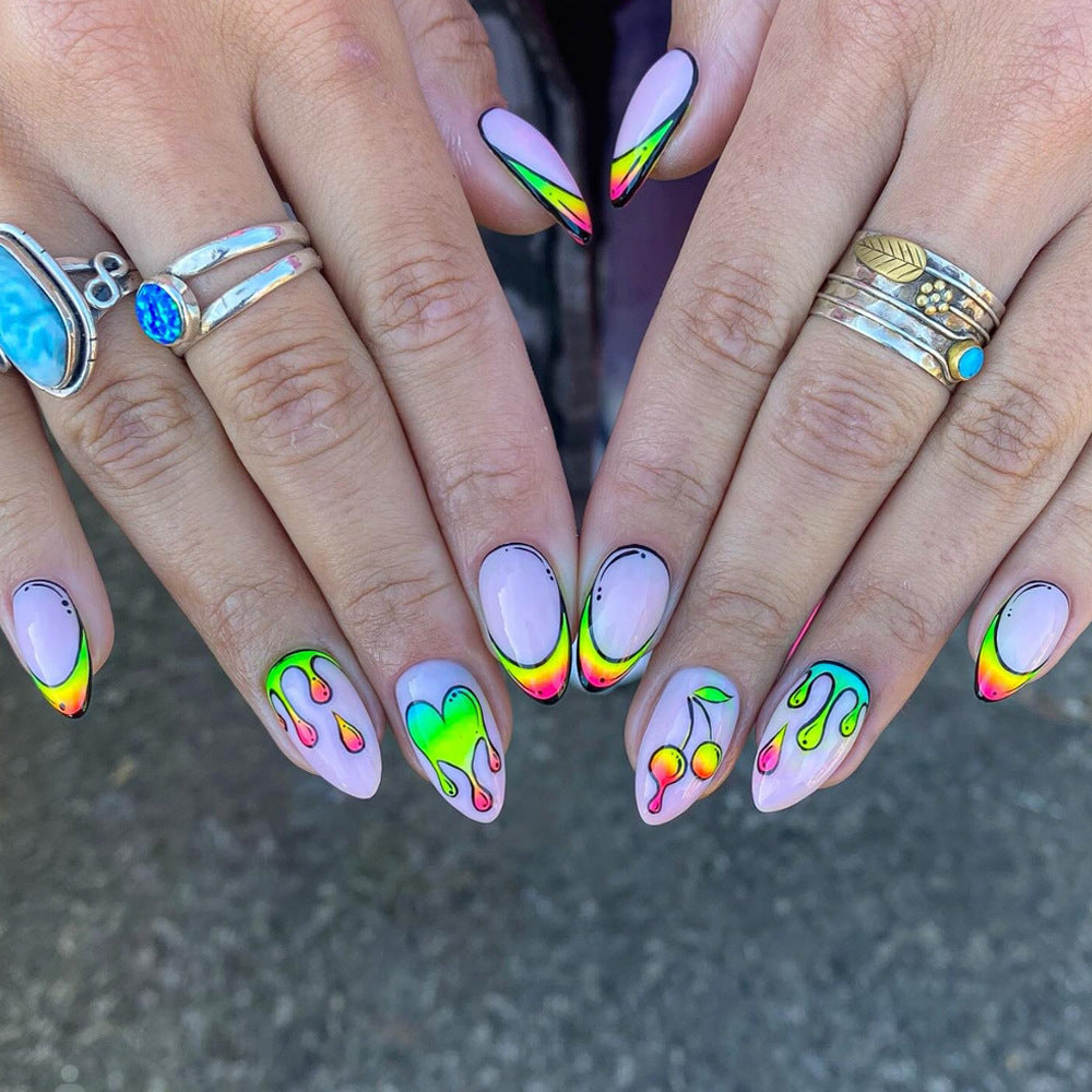 Künstlerische abstrakte Nagelkunst Brehn