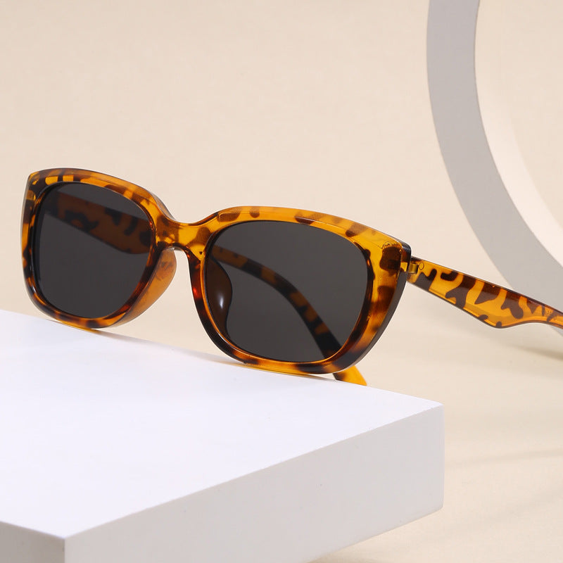 Damen trendige Cat-Eye Sonnenbrille im minimalistischen Design Brehn