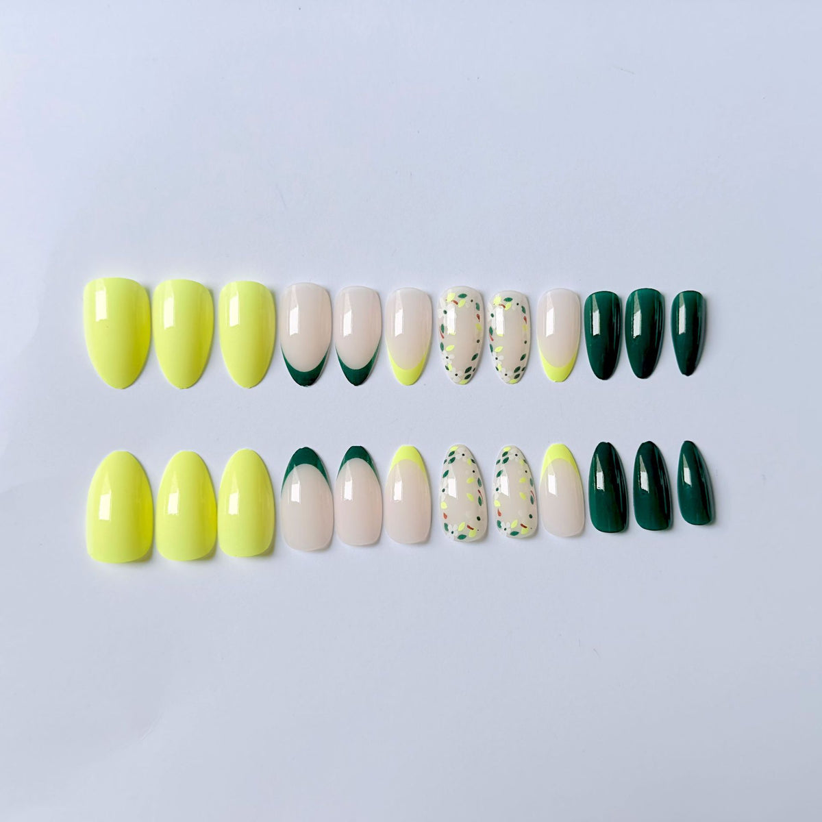 Künstlerisches Floral Akzent Nagel Kunst Set