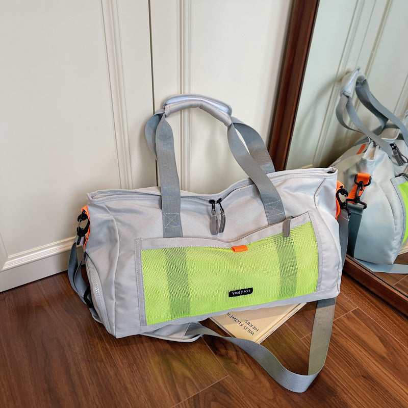 Sportliche Reisetasche Mit Netzstruktur Und Praktischen Fächern Brehn
