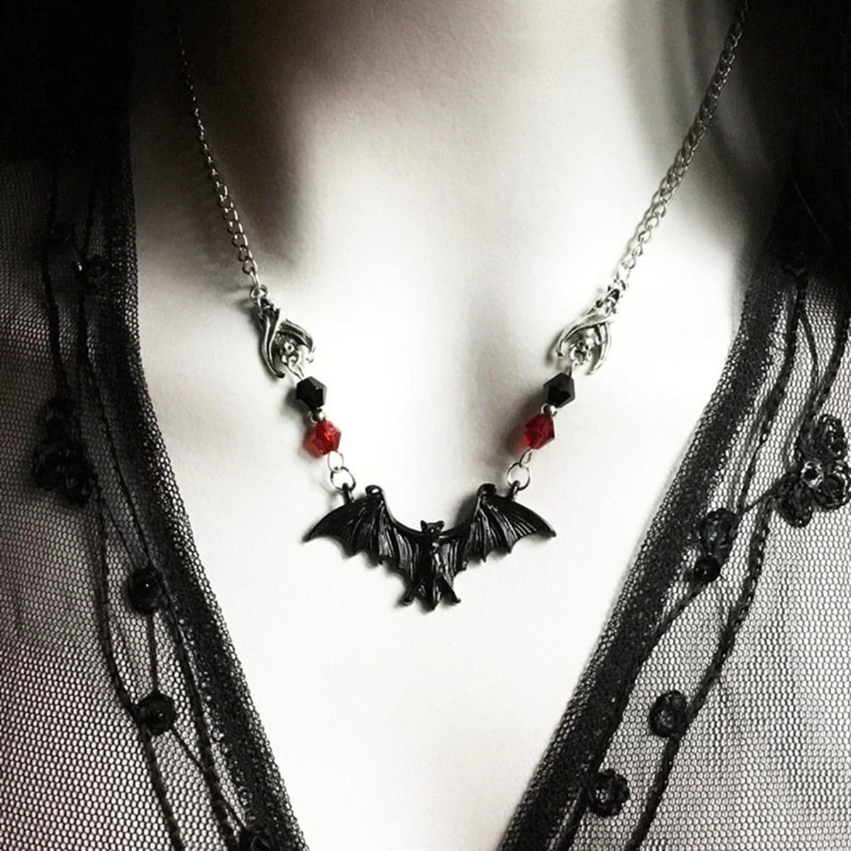 Gothic Fledermaus-inspiriertes Anhänger-Neklace Brehn
