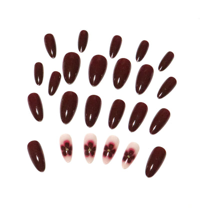 Elegantes florales Design Press-On Nagelkunst Brehn