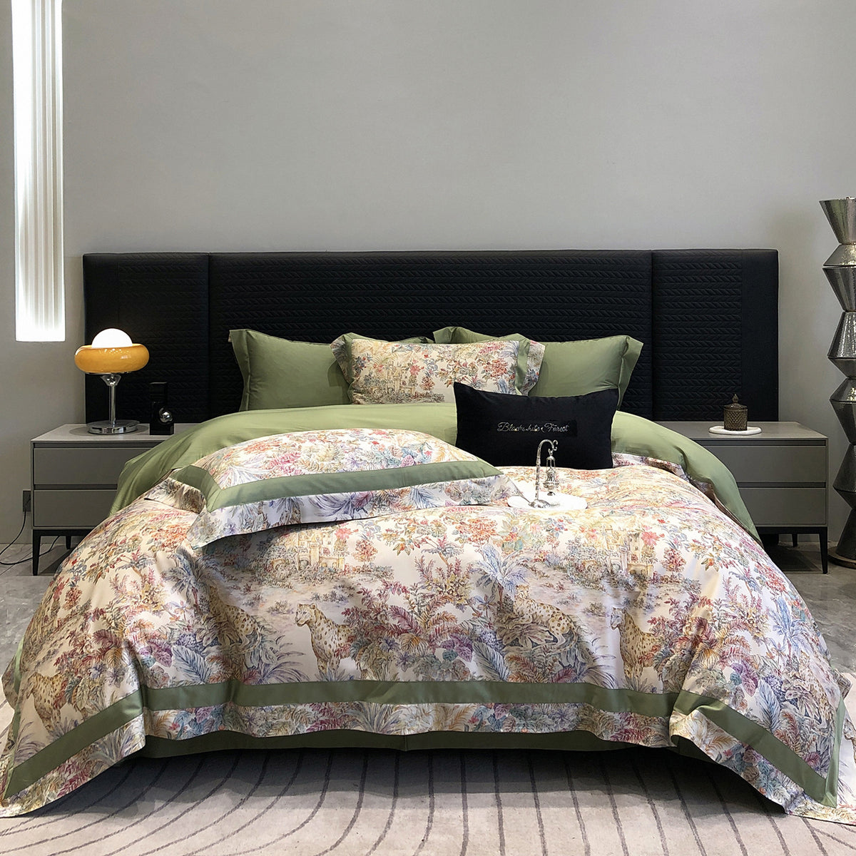 Luxuriöses Baumwollsatin-Bettwäsche-Set mit Tier-Toile-Motiv und Satinkante