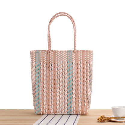 Geflochtene Tragetasche mit Farbenfrohem Design und Stabilen Griffen Brehn