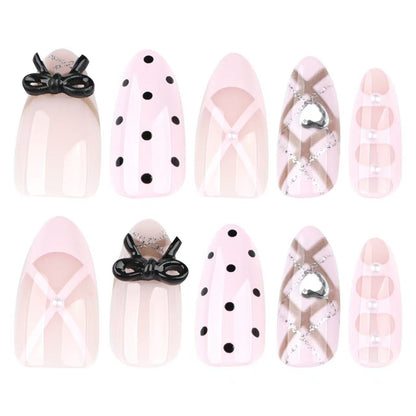 Chic Künstlerische Press-On Nageldesign