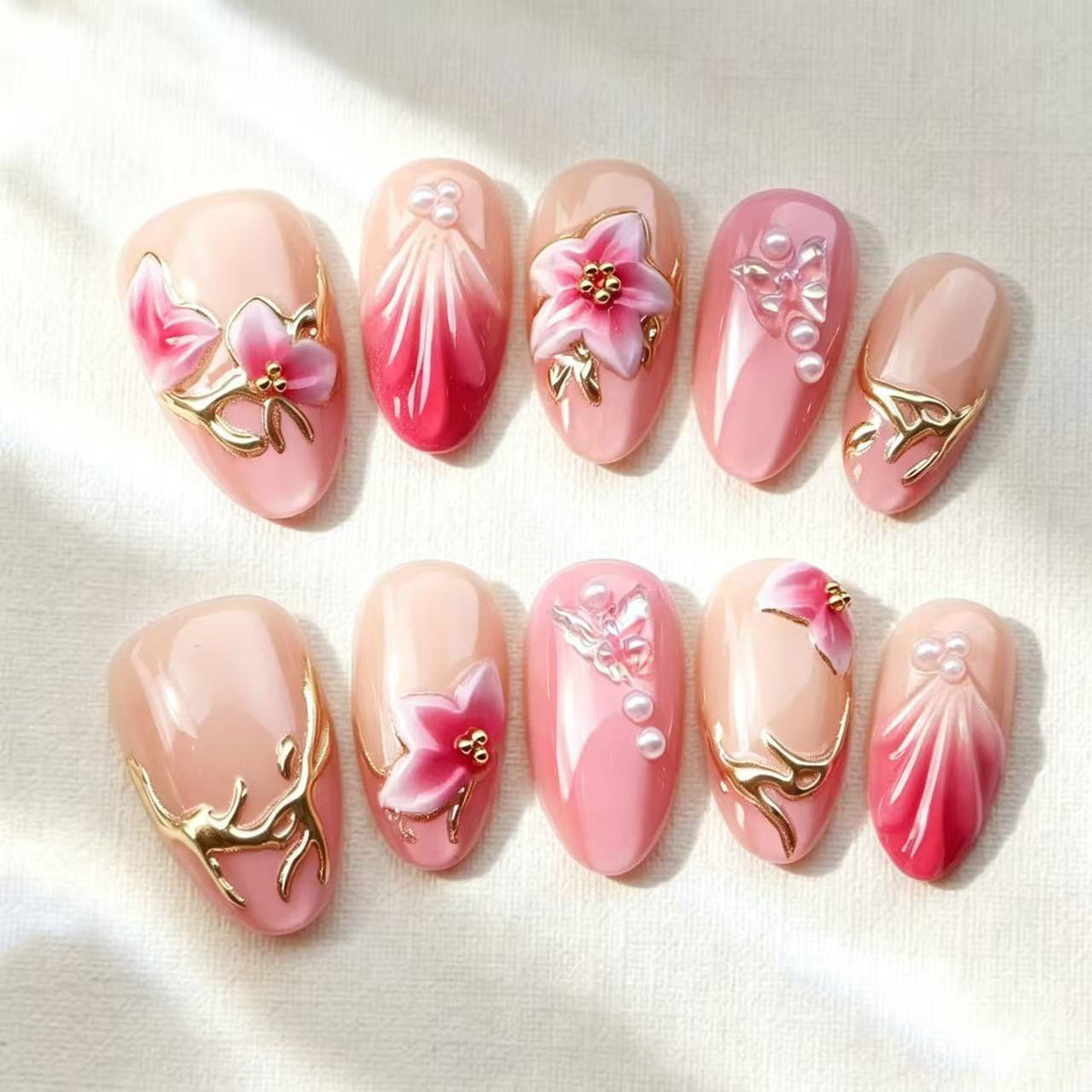 Künstlerische Blumen Press-On Nagelkollektion