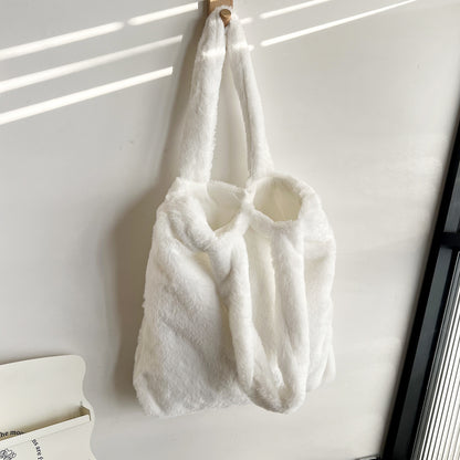 Gemütliche Kunstfell-Tasche