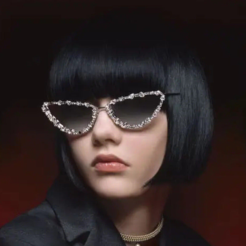 Damen elegante Cat-Eye Sonnenbrille mit glamoröser Steinvorrichtung Brehn