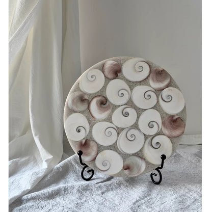 Dekorative Servierplatte mit Muschelthema