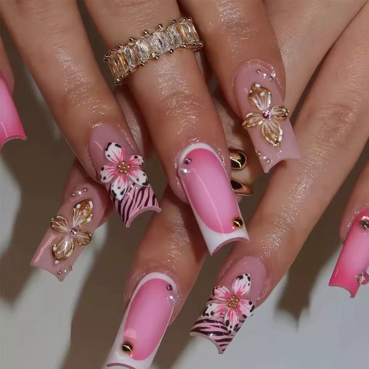 Dekorative 3D Blumen Nagelkunst Erweiterungen Brehn