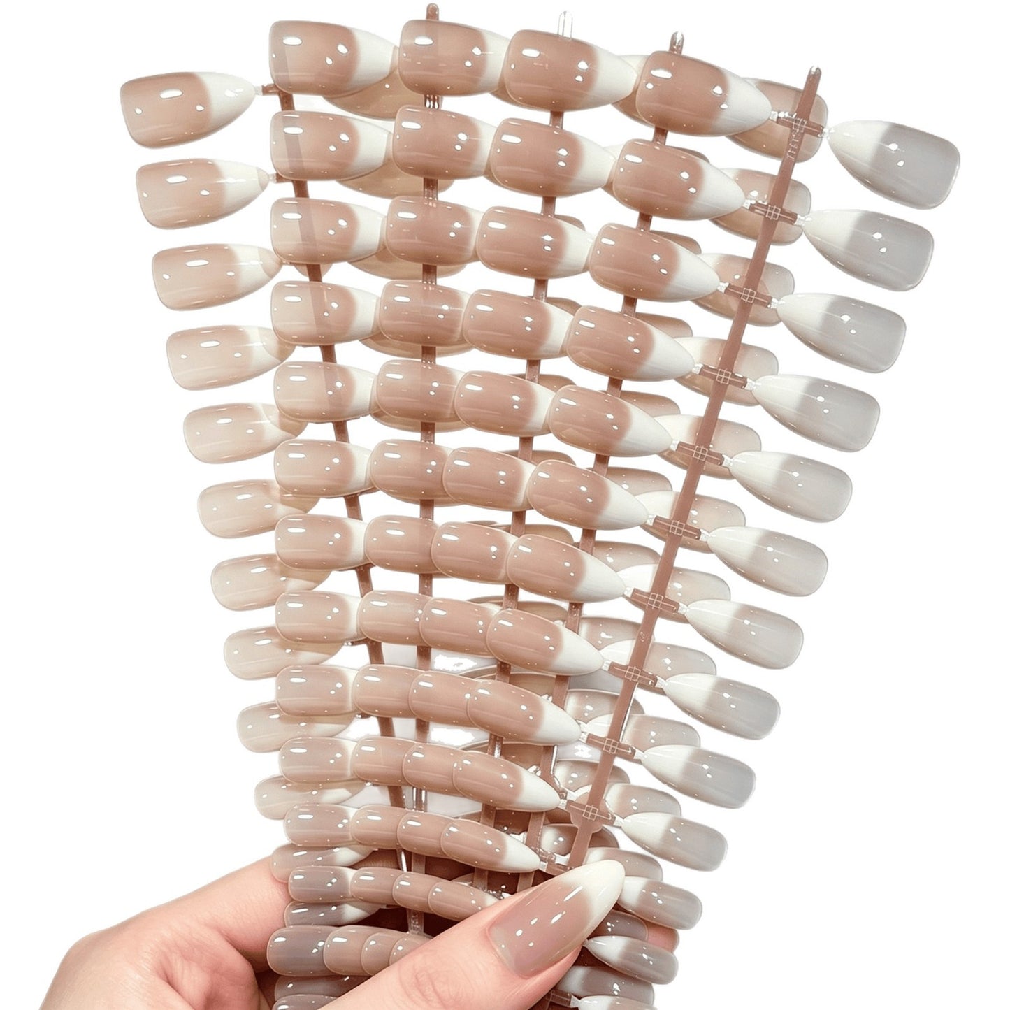 Elegante Gradient French Tip Press-On Nails Brehn