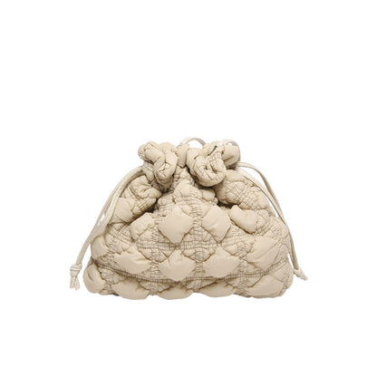 Gepolsterte Kordelzug-Handtasche