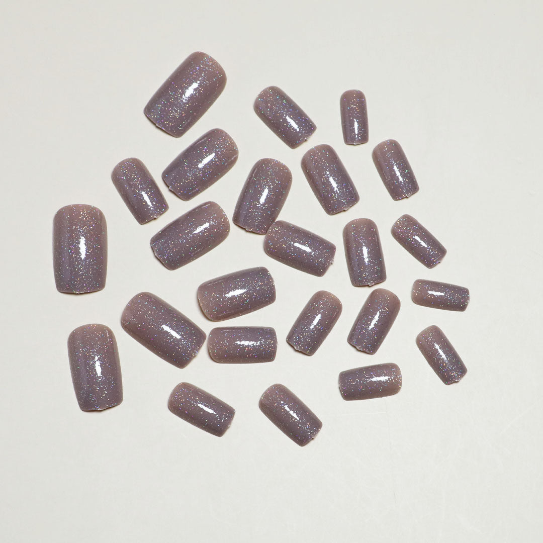 Glitzerhaltiges Press-On Nagelset Brehn