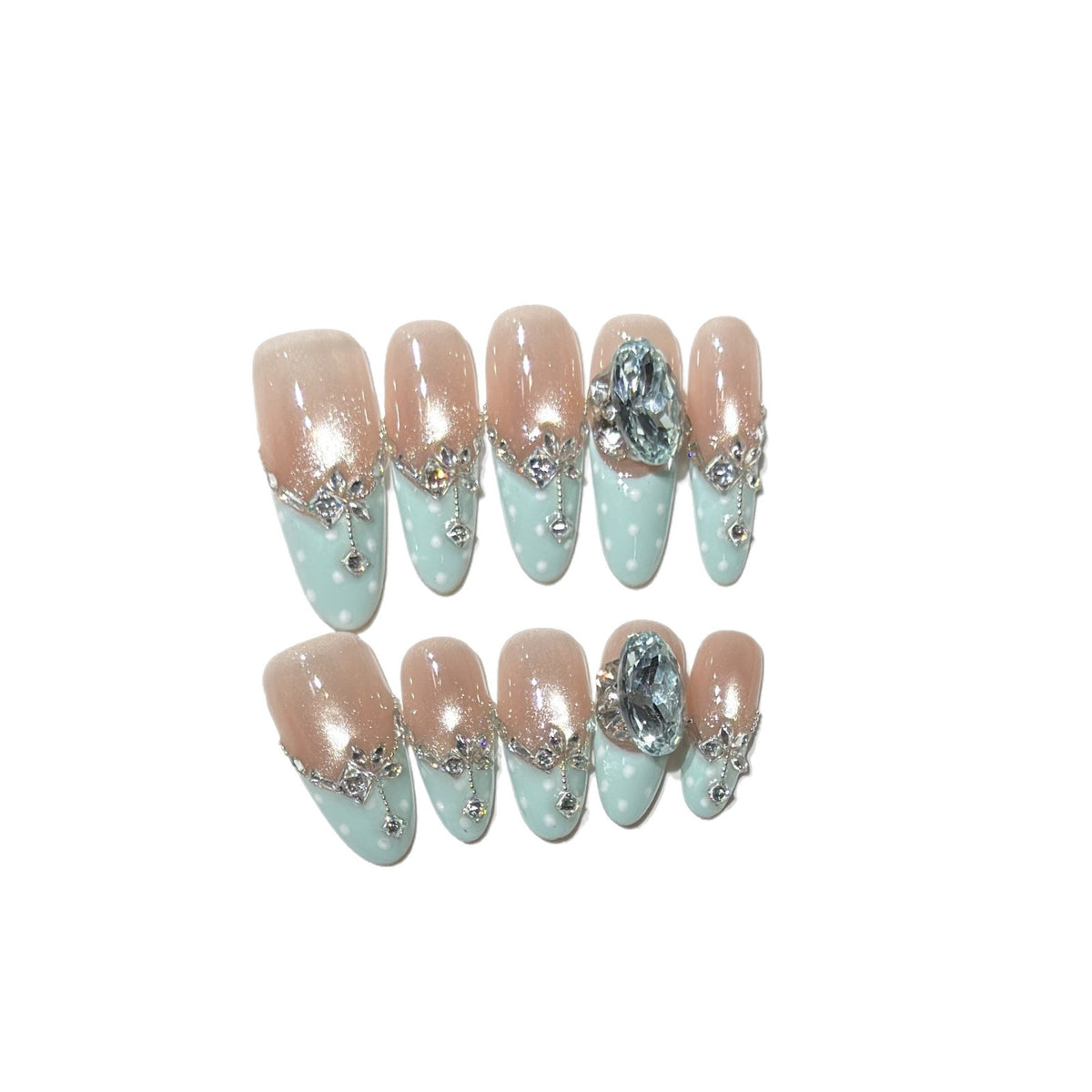 Elegantes dekoratives Press-On-Nagelset mit Edelsteinakzenten Brehn
