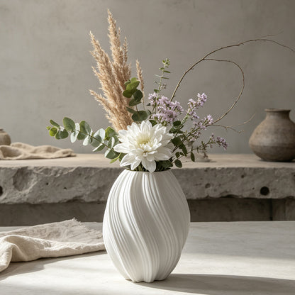 Elegante vertikale gerippte dekorative Vase Brehn