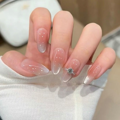 Elegantes Press-On-Nagelset mit Glitter- und Glanzfinish Brehn