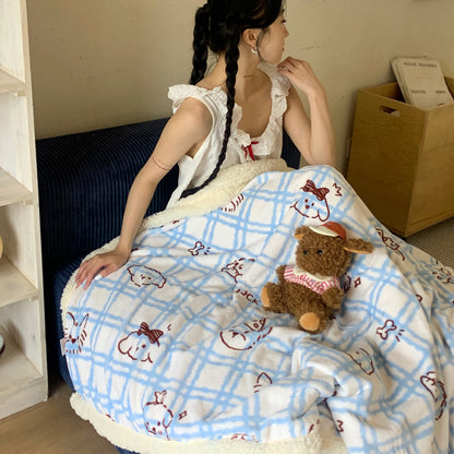 Wendbare Kuscheldecke mit Sherpa-Fleece, niedlichen Hunde-Illustrationen und kariertem Muster