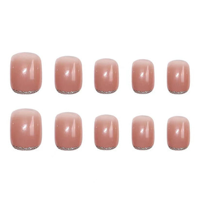 Elegante und schimmernde Nagelkunst Brehn
