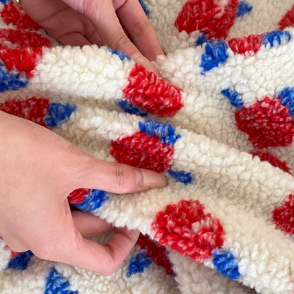 Plüsch Sherpa Wurfdecke mit retro floralem Bouclé-Textur