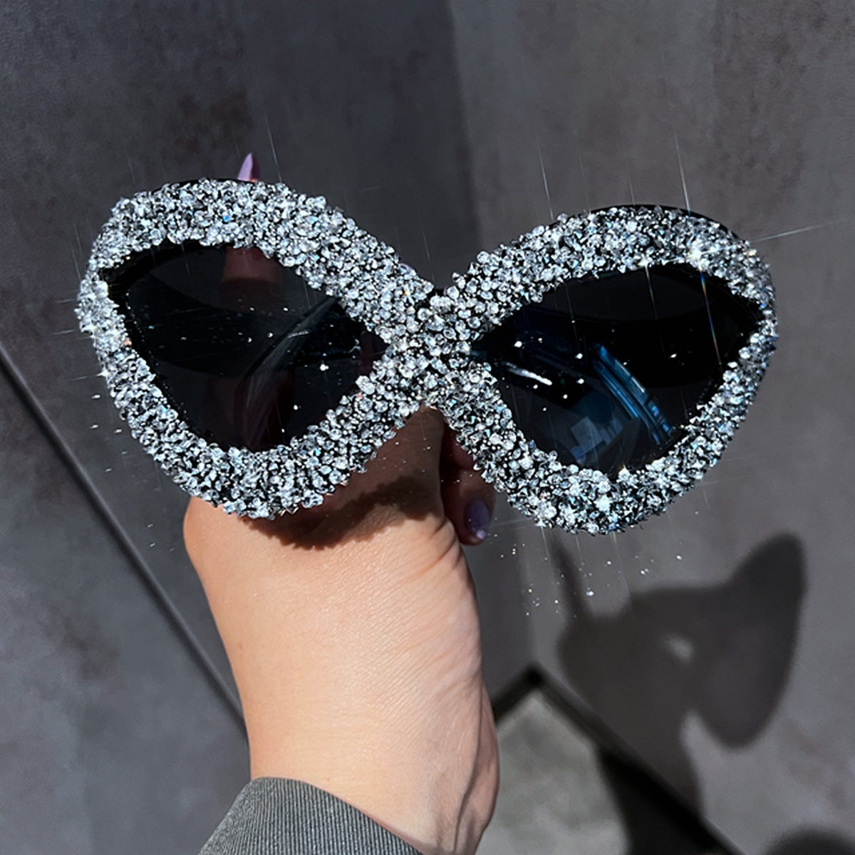 Damen extravagante Sonnenbrille mit funkelndem Kristallbesatz Brehn