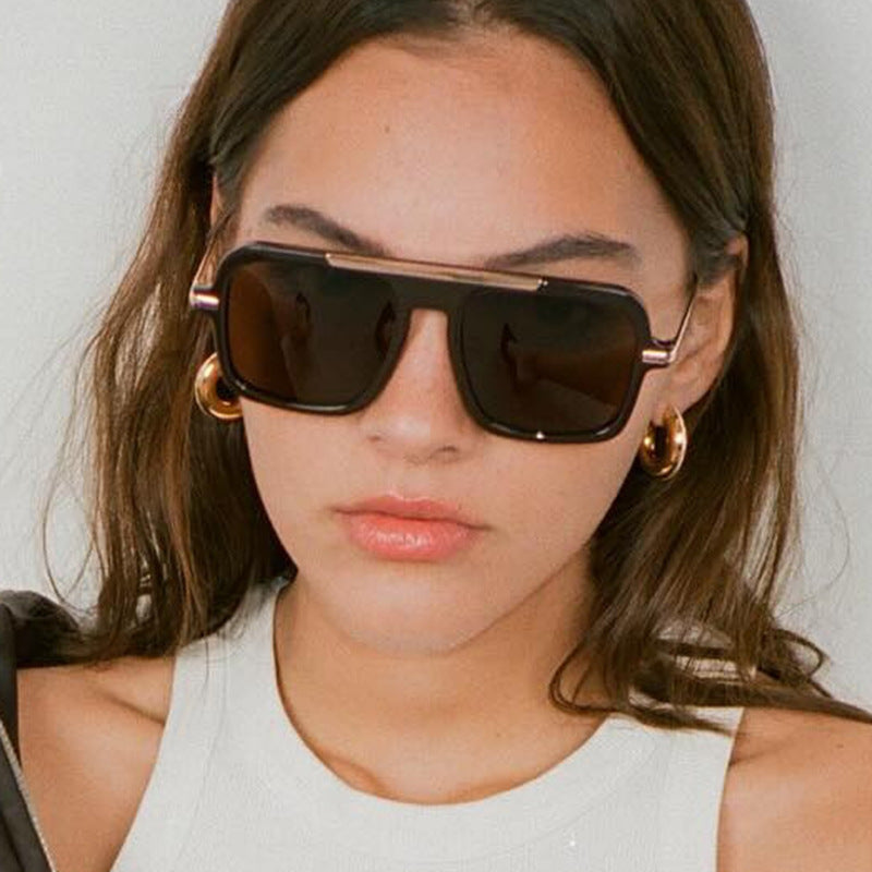 Damen quadratische Designer-Sonnenbrille mit goldenen Akzenten und schützendem UV-Filter Brehn
