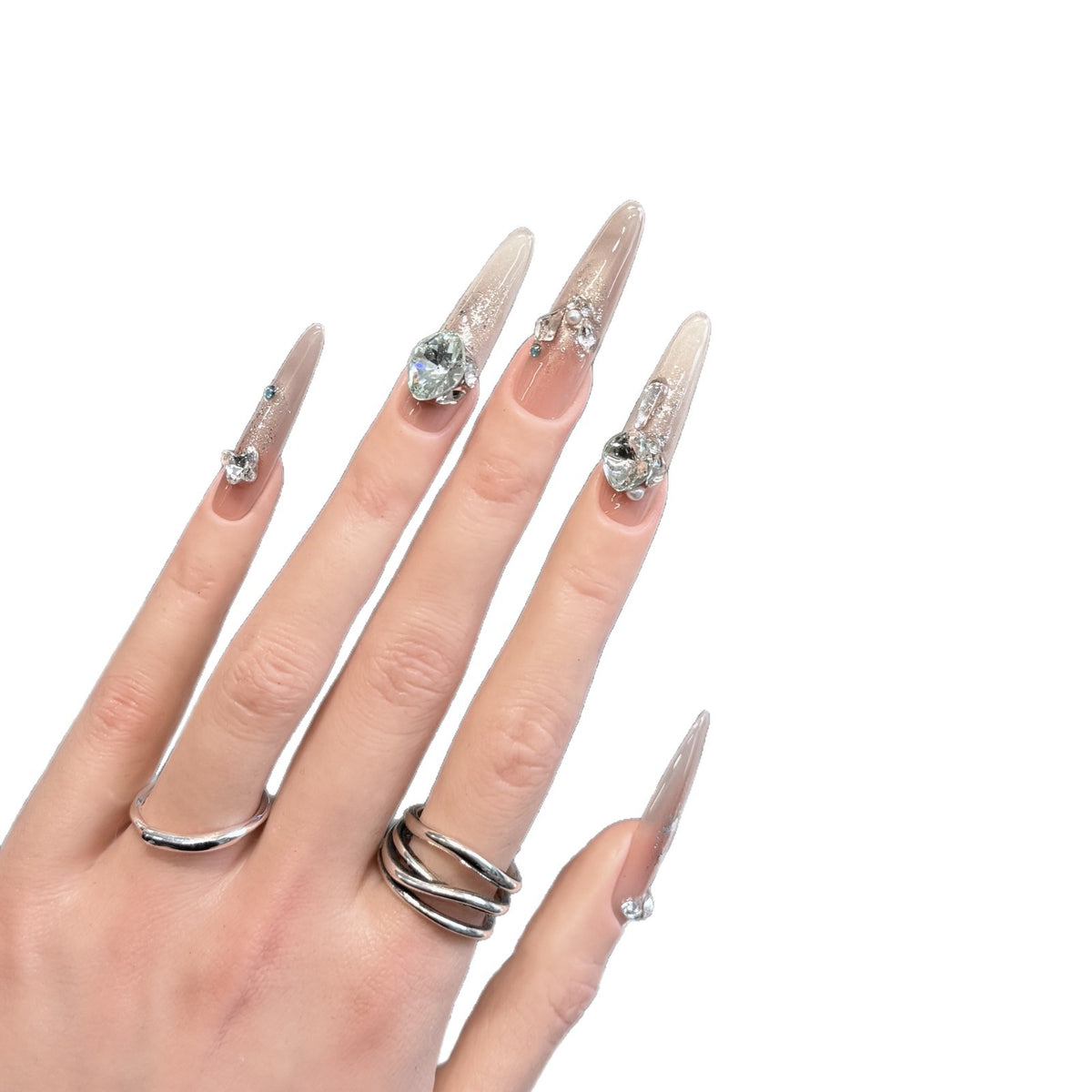 Glamouröse Stiletto Press-On Nagelspitzen mit Kristallverzierungen Brehn