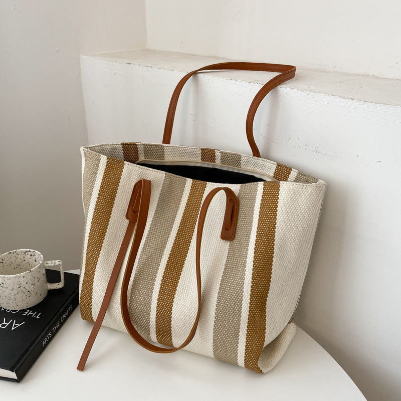 Gestreifte Woven Strand Tasche