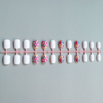 Dekorative Nagelkunst