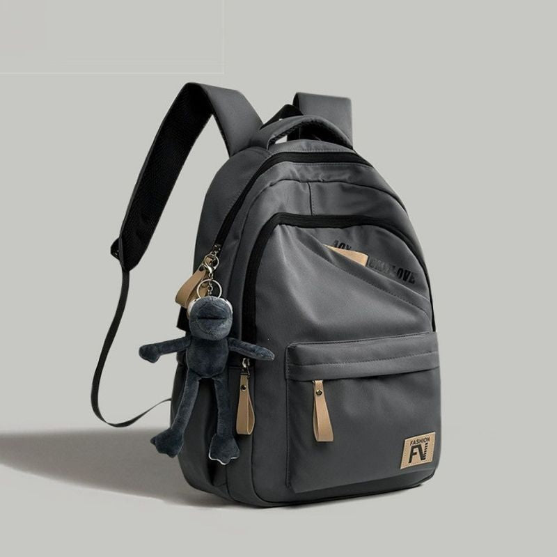 Vielseitiger urbaner Rucksack mit süßem Schlüsselanhänger Brehn