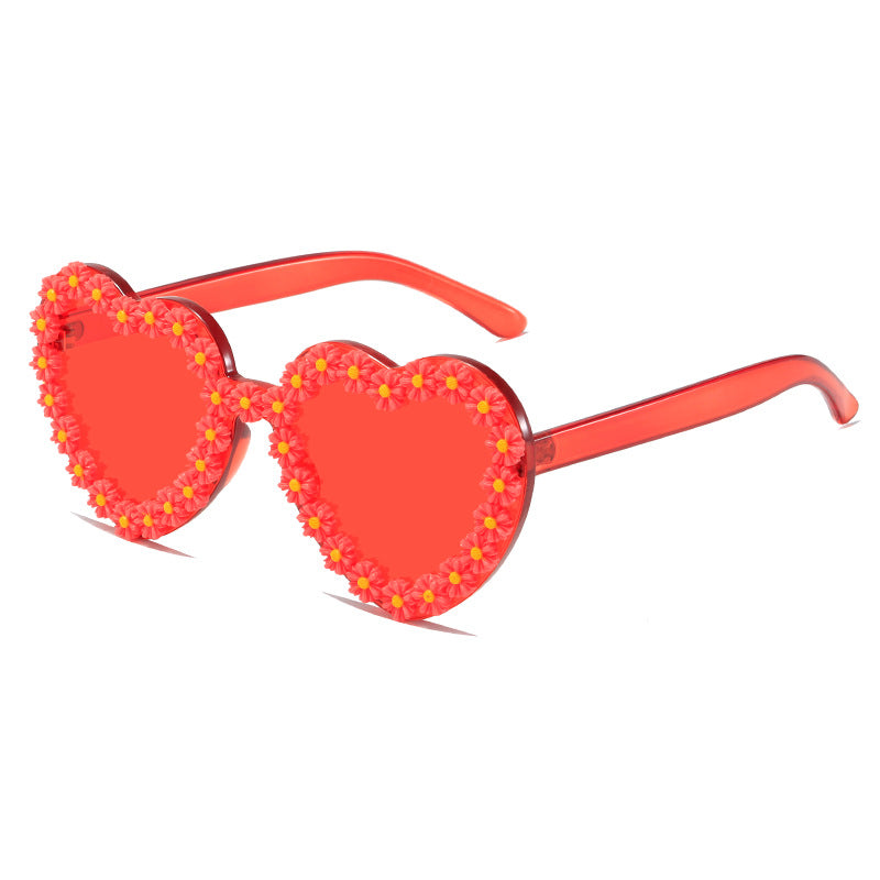Damen Liebesförmige Sonnenbrille mit floralen Verzierungen Brehn