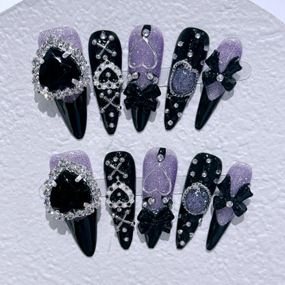 Dekoratives gotisches Press-On Nagelkunst Set