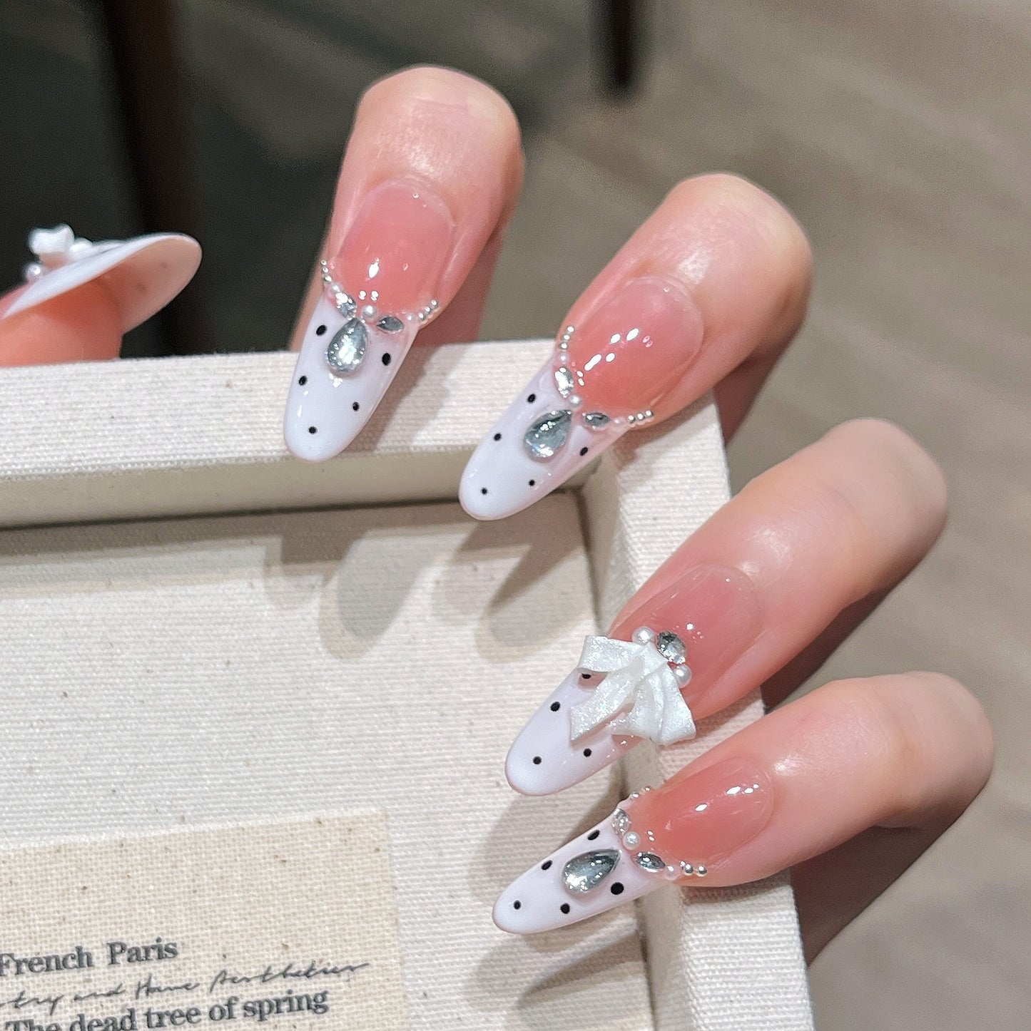 Elegante Press-On Nail Art Brehn