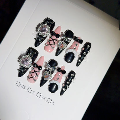 Glamouröse mit Strass verzierte Press-On Nägel