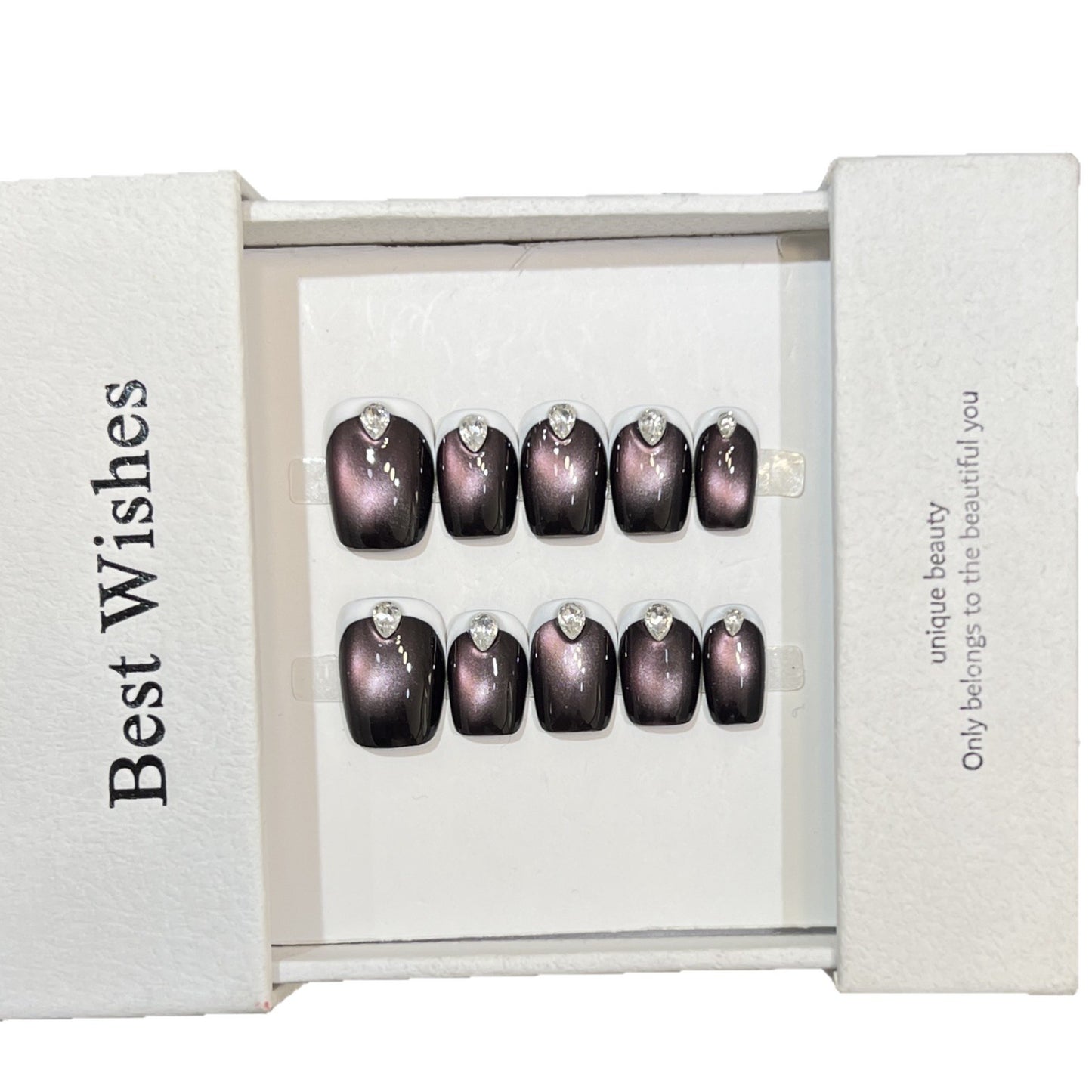 Elegante Gel Press-On Nagelset mit Strassdetails Brehn