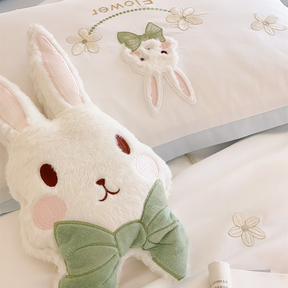 Besticktes Bunny Floral Baumwollsatin Bettwäsche-Set mit Kissenbezügen und dekorativem Kissen