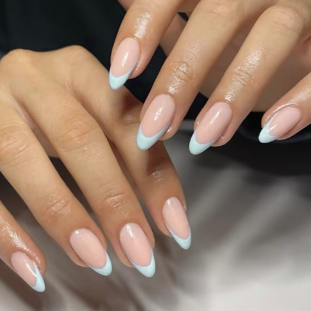 Französische Spitze Elegantes Gel-Nageldesign Brehn