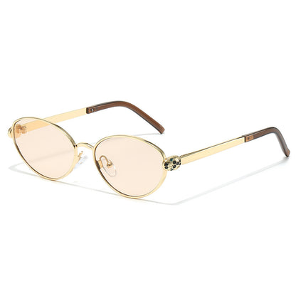 Chic Cat-Eye Sonnenbrille mit luxuriösen goldenen Akzenten Brehn