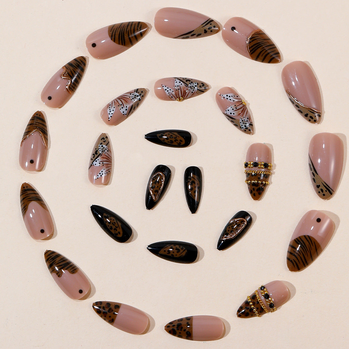 Dekorative 3D Stiletto Nagelkunst Extensions Brehn