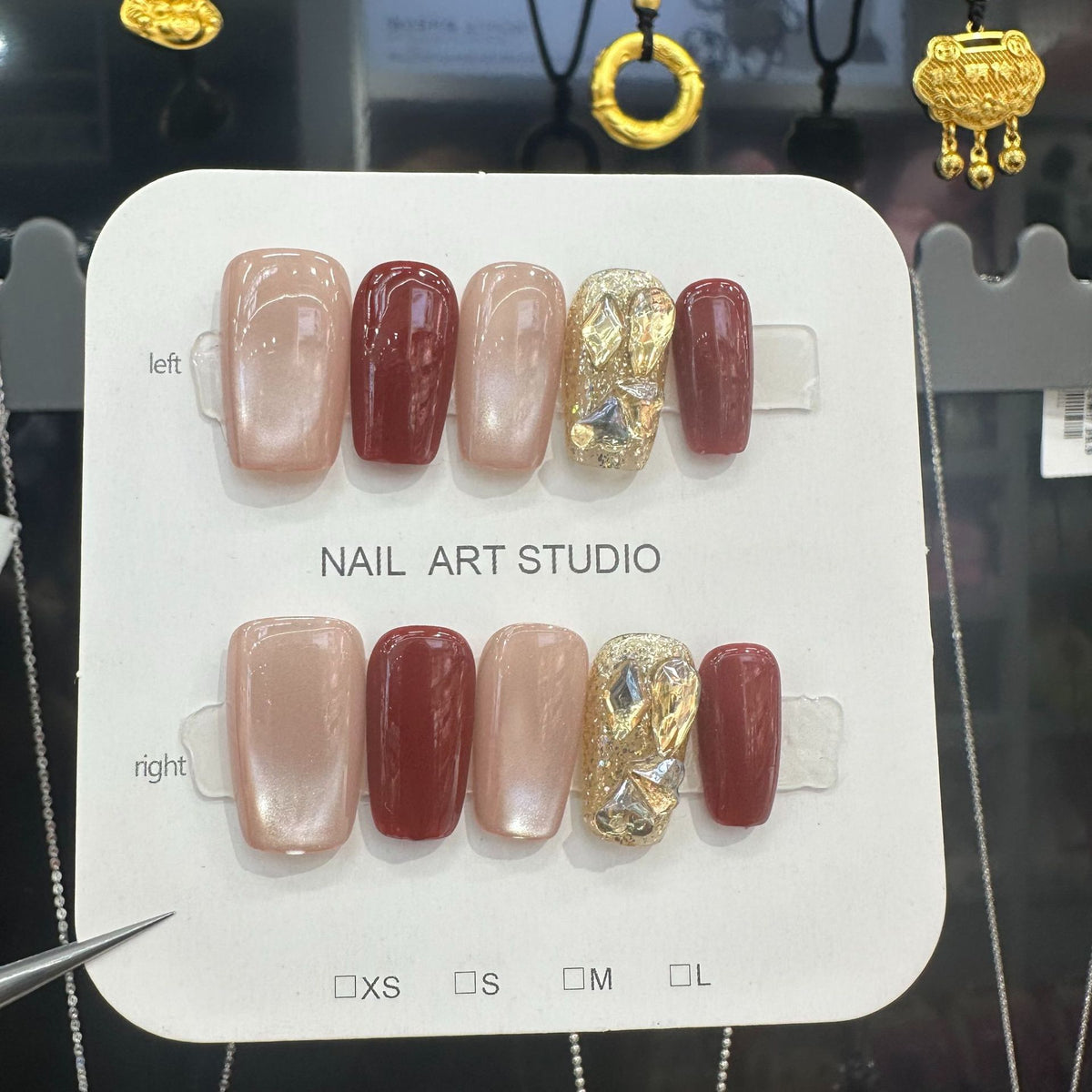 Glamorous Press-On Nail Set Brehn