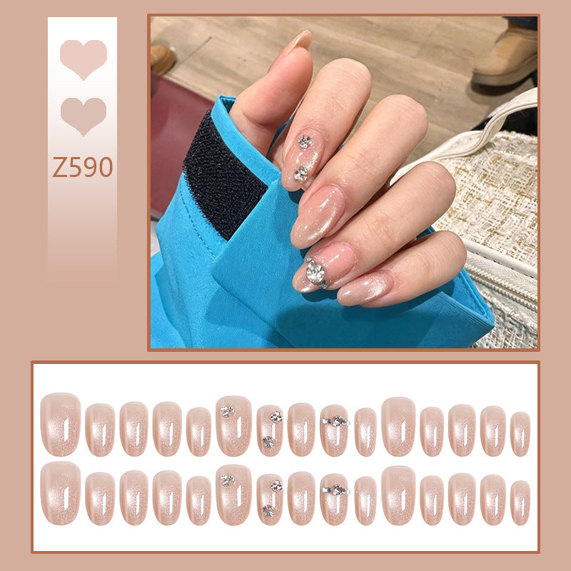 Kunstnagelset mit eleganten Strassverzierungen Brehn