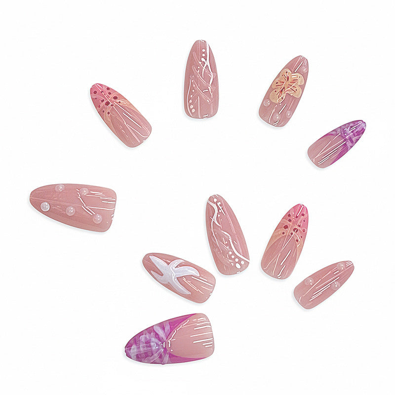 Künstlerisches floral Press-on Nageldesign Brehn
